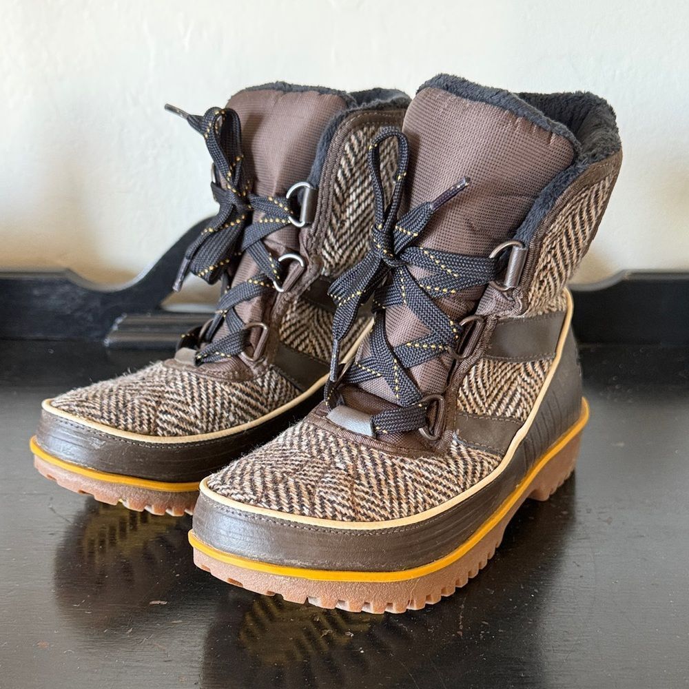 Sorel Brown Tweed Lace-Up Winter Rain Boots